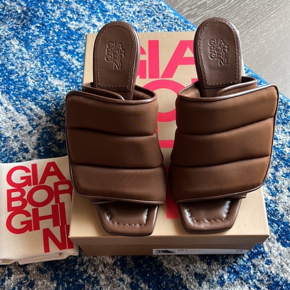 GIA BORGHINI
Puffy Scuba Sandal 39 - Picture 5 of 13